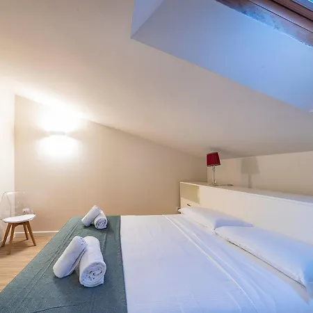 Apartment Italianflat - Sweet Mansarda In Corso Porta Nuova *